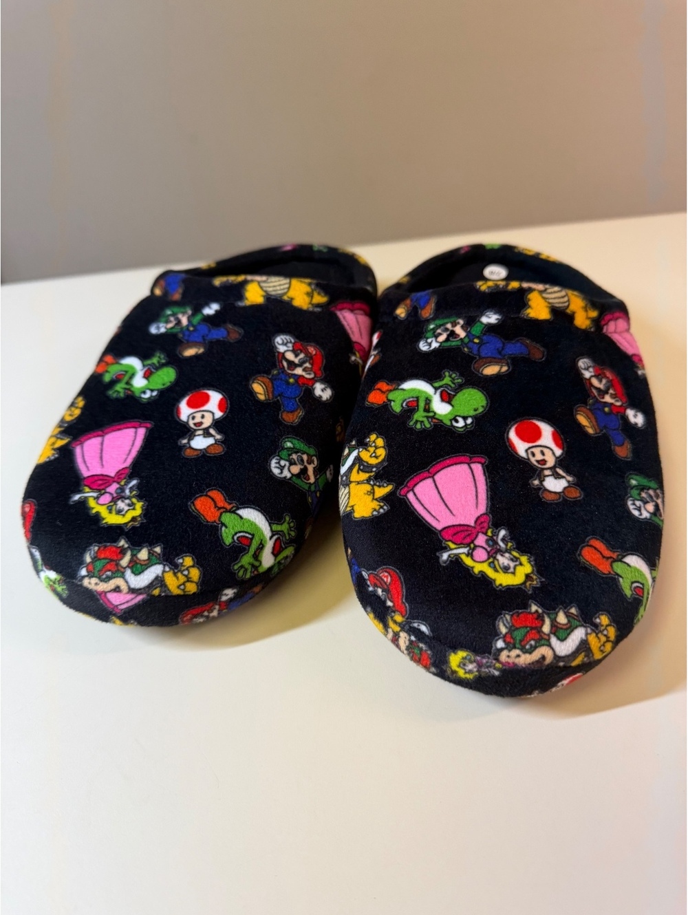 Super Mario Character Print Cozy Slip-On Slippers Size 7/8